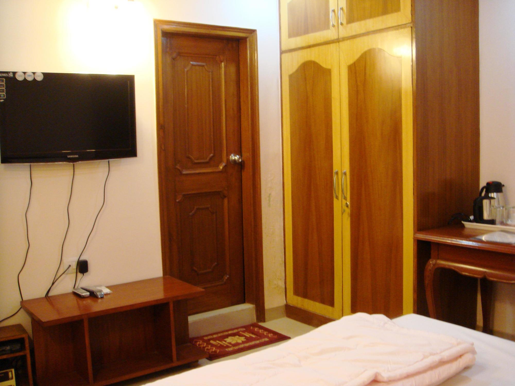 Fabhotel Kashish Residency Sector 26 Noida Exterior foto